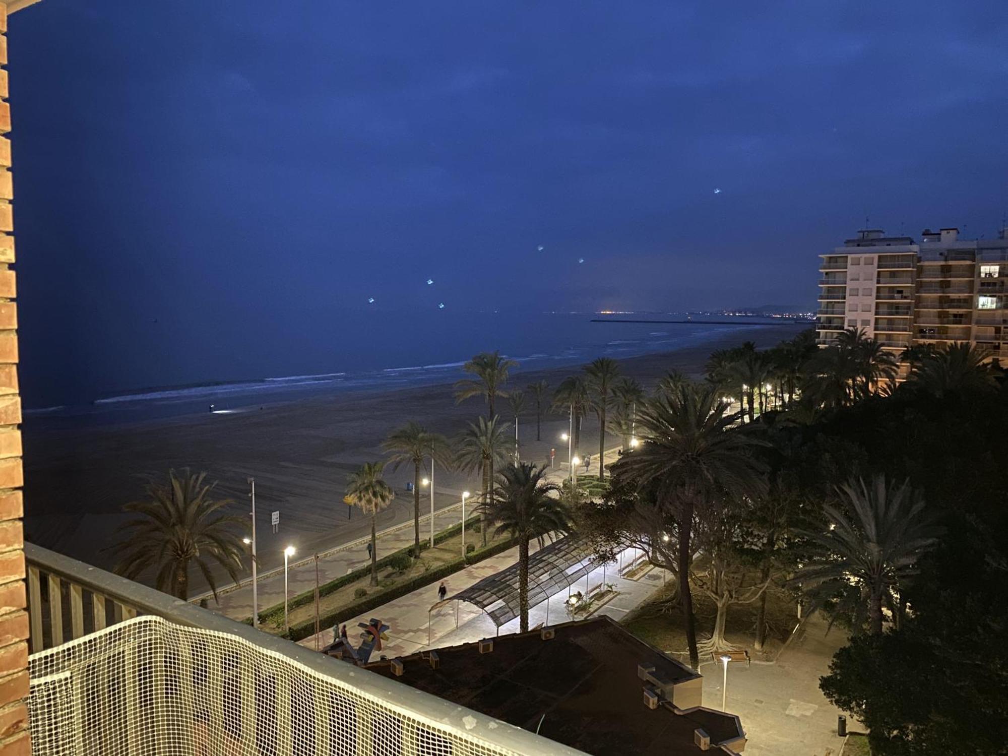 Beachfront And Cozy Apartment Cullera Exterior foto